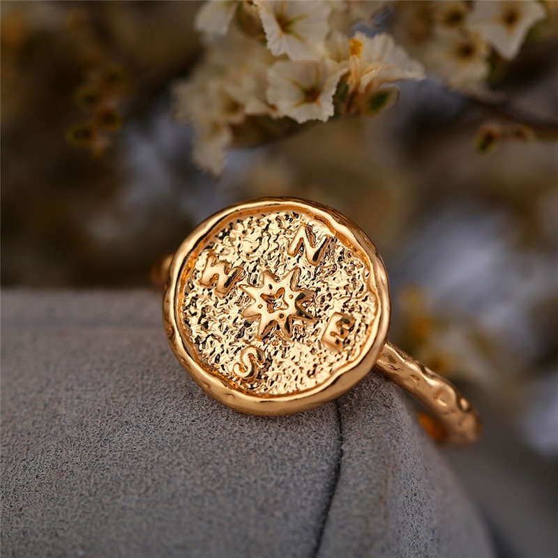 Ring  "Compass"  i 18K Guldplätering - 2