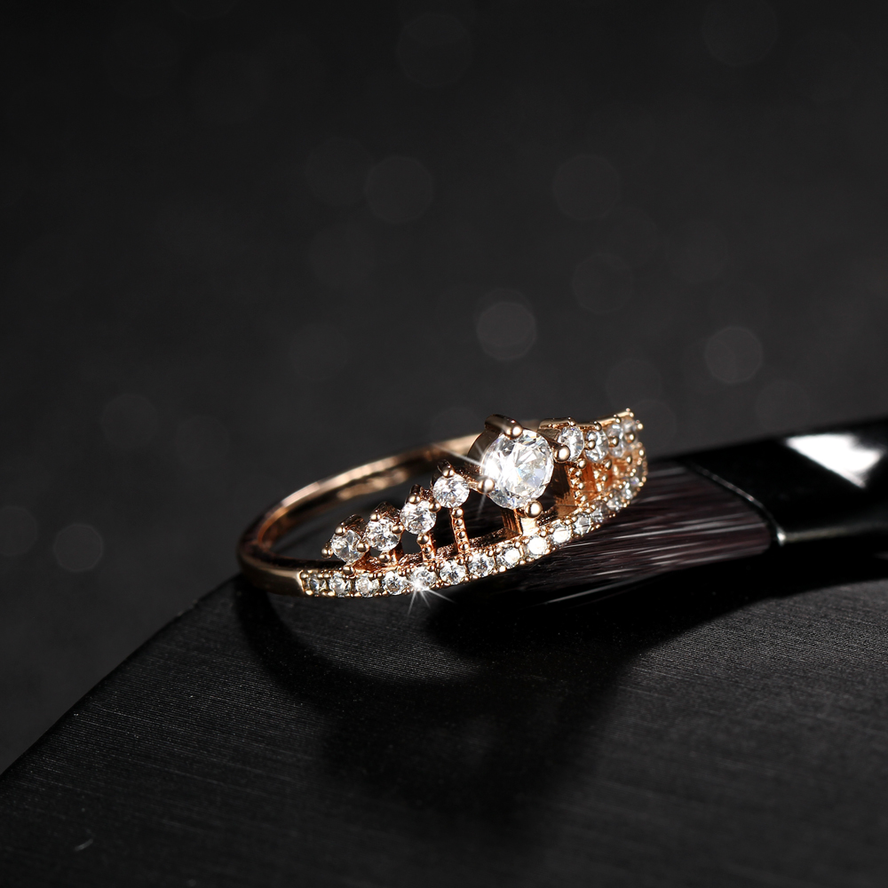 Ring "Crown" med Cubic Zirconia och i 18K Guldplätering - 3
