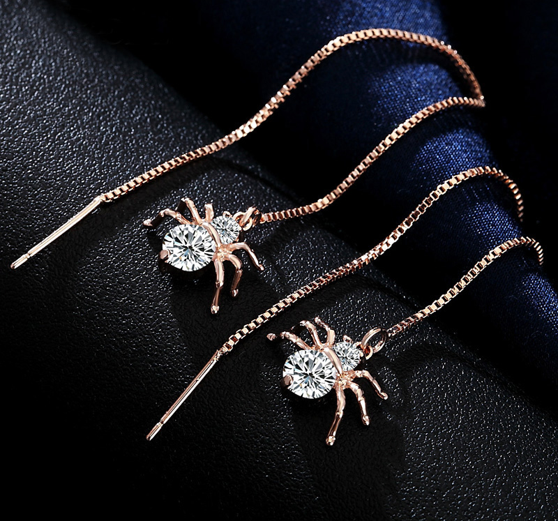 Örhängen "Spider" med Cubic Zirconia och i 18 K Guldplätering