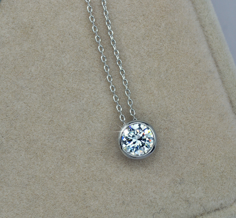 Halsband "The Eye" med litet runt hänge i Cubic Zirconia Solitaire och platinumplätering - 4