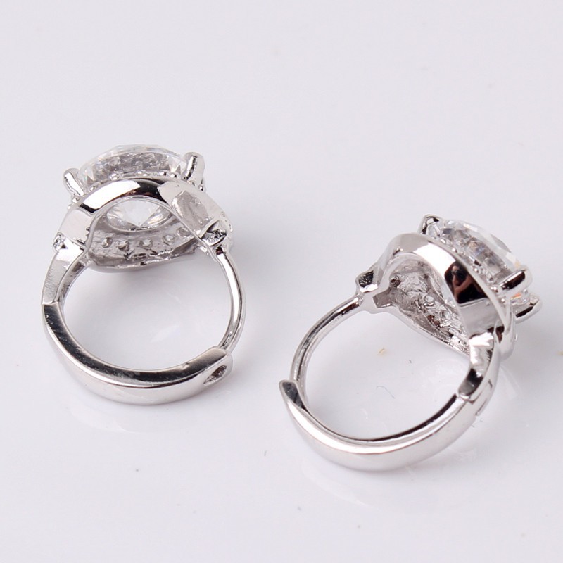 Örhängen med Cubic Zirconia och i 18 K Vit Guldplätering - 4