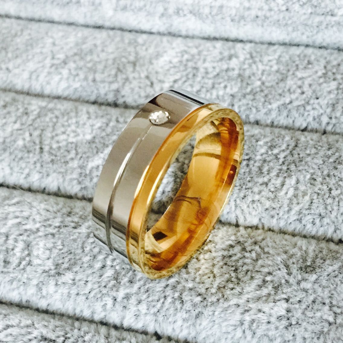 Ring i Rosfritt stål  med Cubic Zirconia och 18K Roséguldplätering - 2