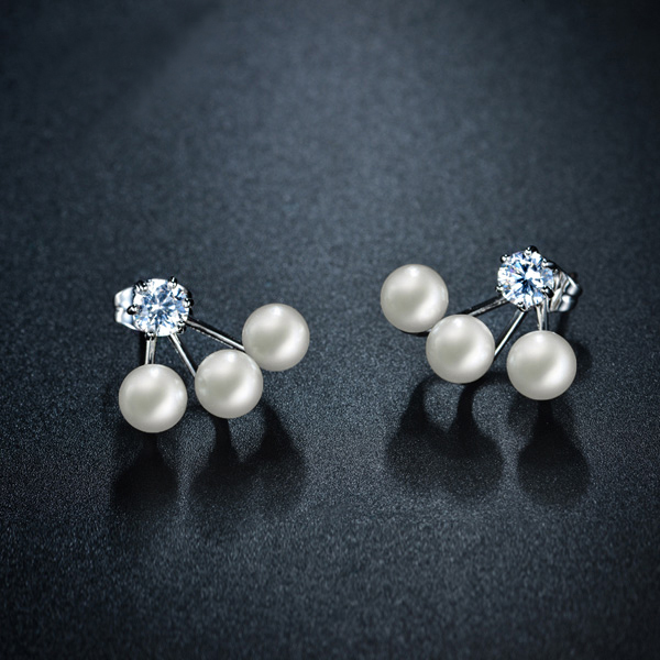 Örhängen "Three Pearls" med Cubic Zirconia och tre vita pärlor i 18 K Vit Guldplätering - 2