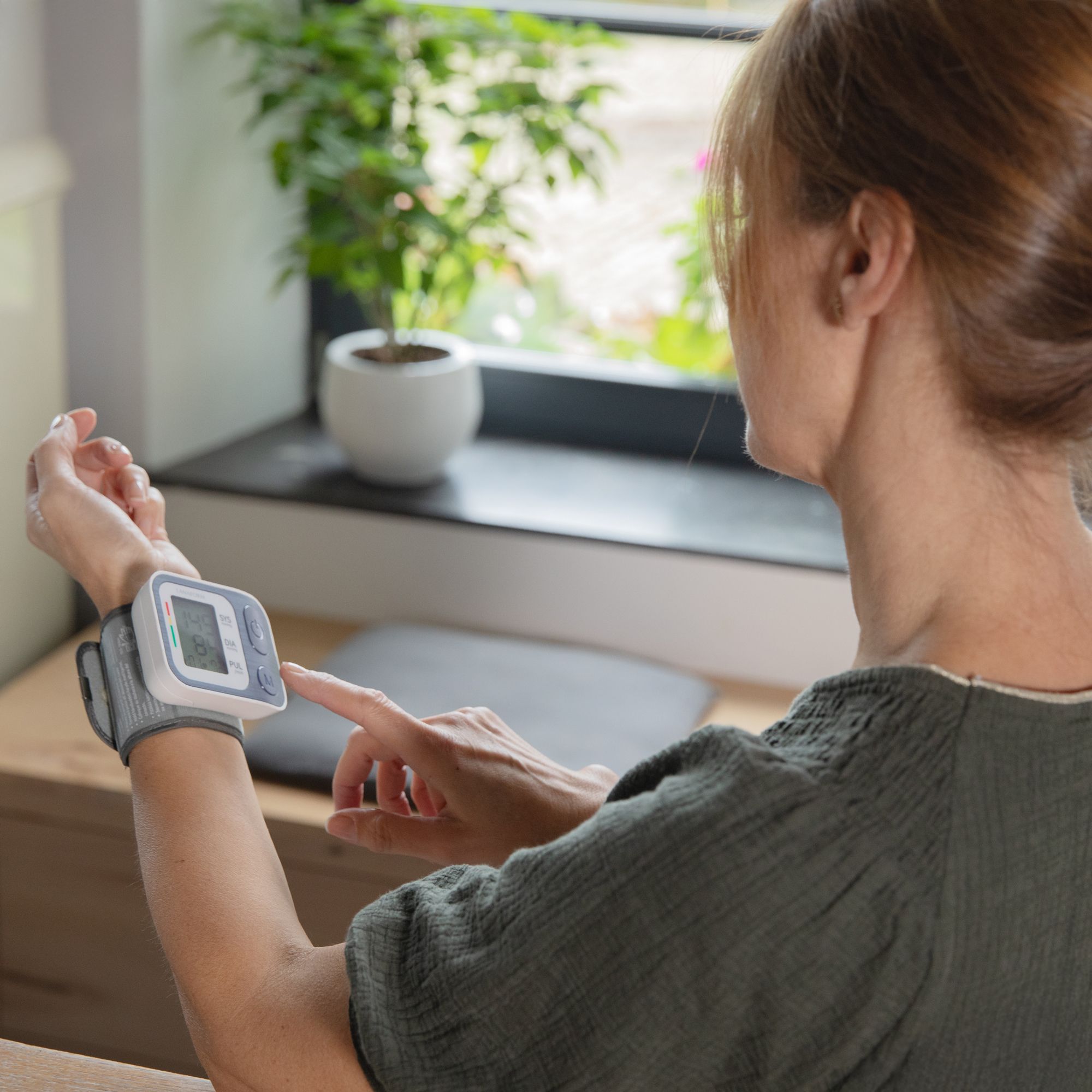 Lanaform WBPM-200 – Automatisk blodtrycksmätare för handleden med hög noggrannhet - 2