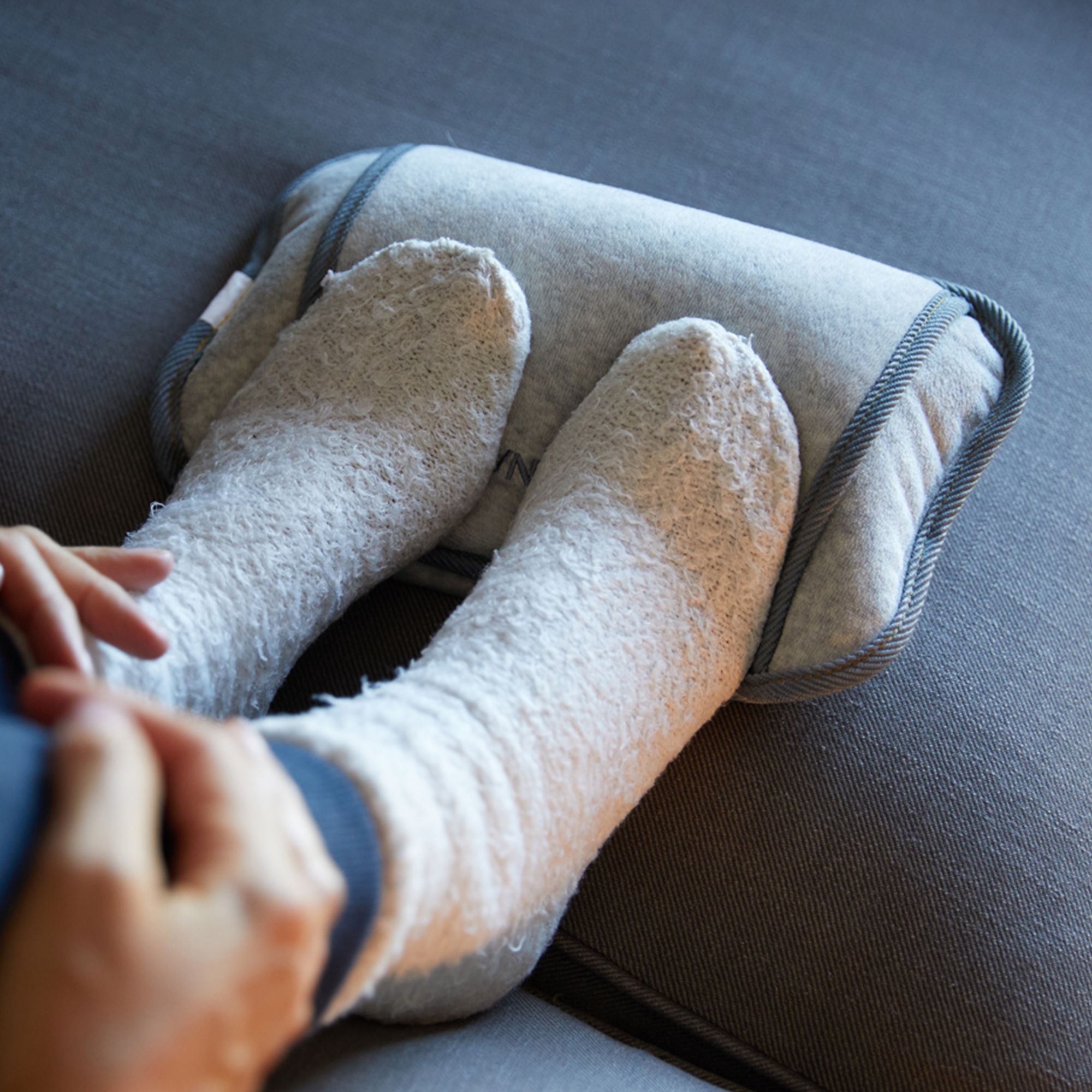 Lanaform Hottle Well-Being – Elektrisk värmedyna med mjukt textilöverdrag - 4