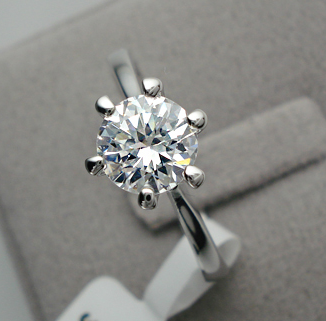 Ring med Cubic Zirconia  och platinumplätering - 2