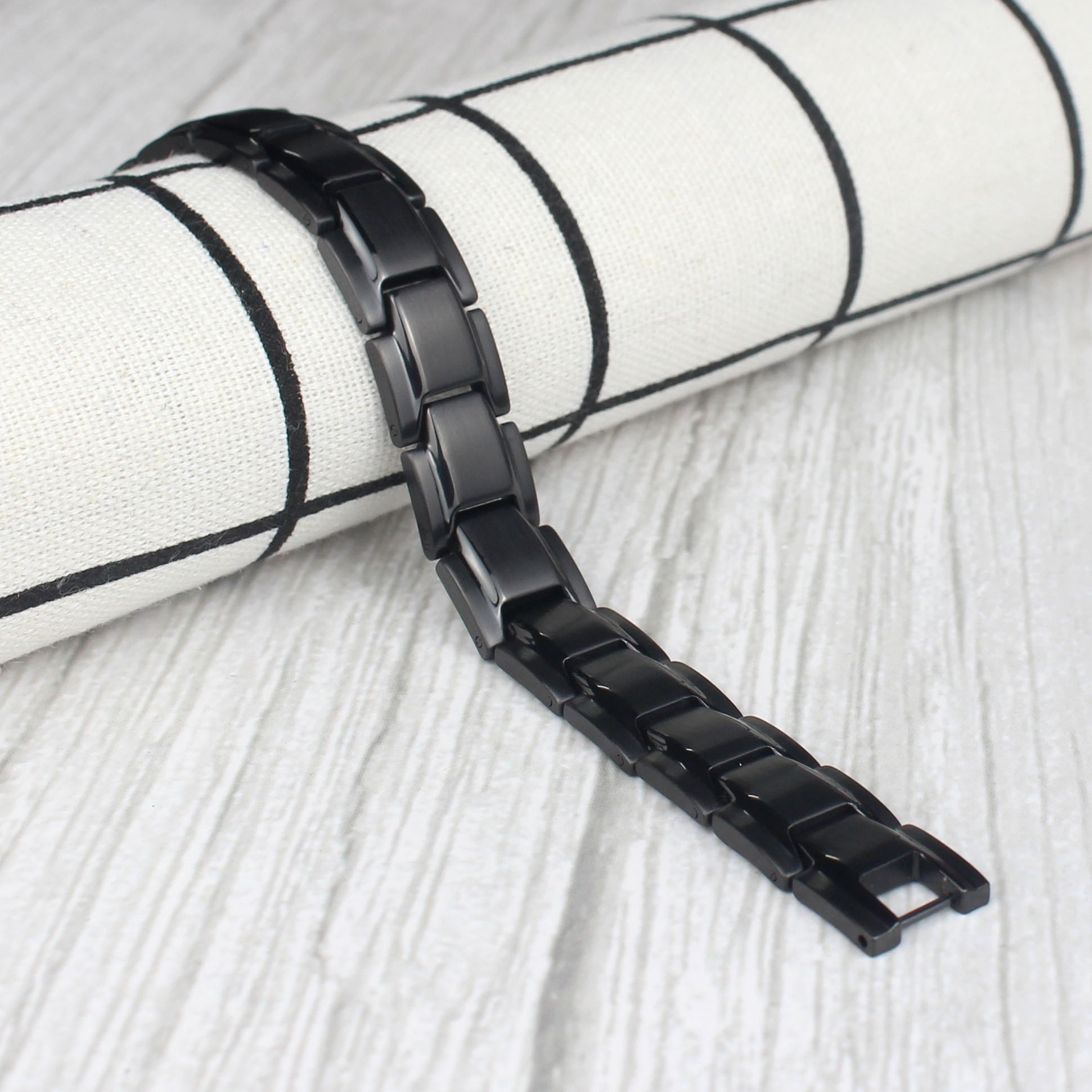 Magnetarmband i rostfritt stål  -Svart - 3