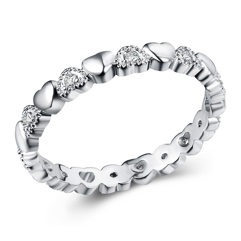 Ring "Loveheart" med många små Cubic Zirconia och i 925 Sterling Silverplätering