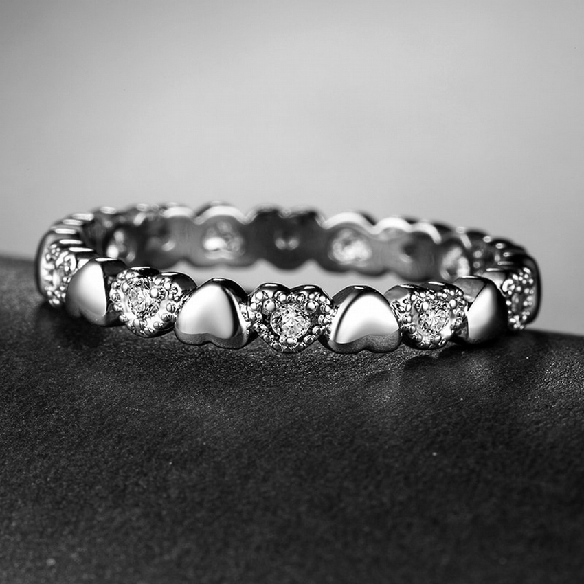 Ring "Loveheart" med många små Cubic Zirconia och i 925 Sterling Silverplätering - 2