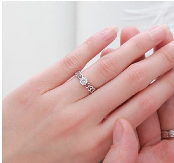 Ring "Hearts" med en Cubic Zirconia samt  i 925 Sterling Silverplätering - 9