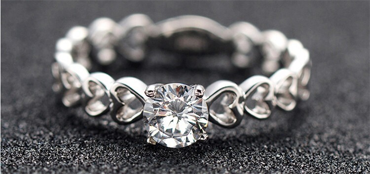 Ring "Hearts" med en Cubic Zirconia samt  i 925 Sterling Silverplätering - 4