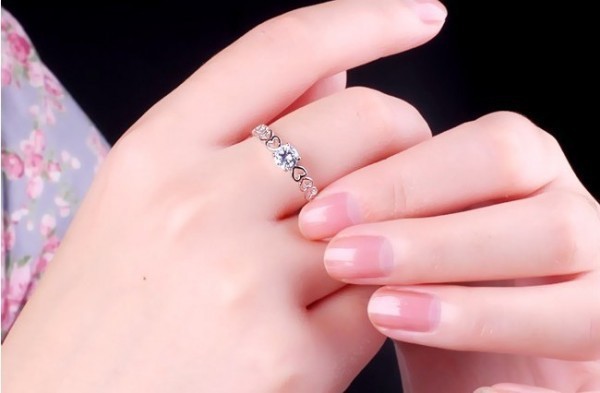 Ring "Hearts" med en Cubic Zirconia samt  i 925 Sterling Silverplätering - 7