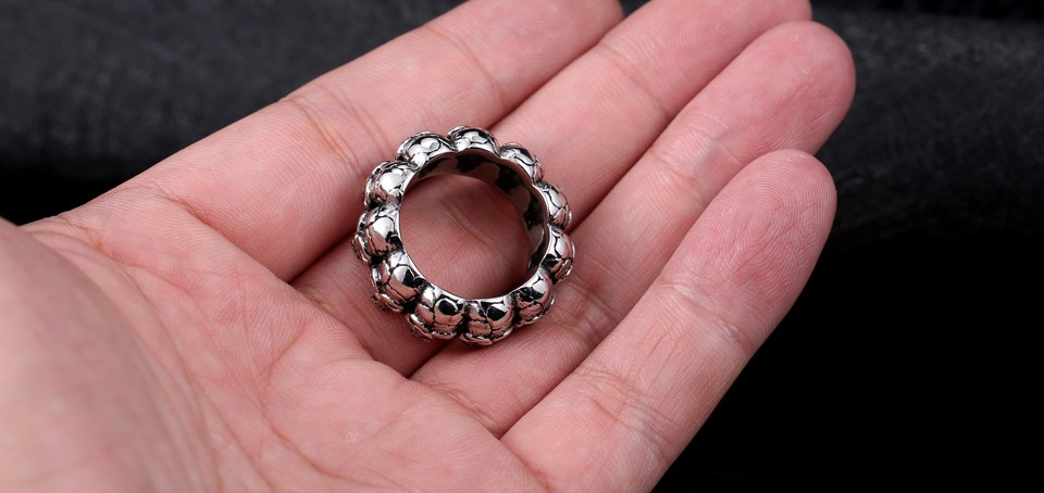 Ring "Skull"  i Rostfritt stål - 8