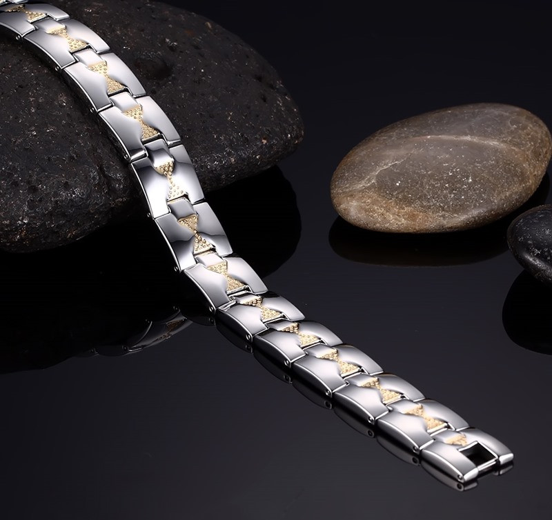 Magnetarmband i rostfritt stål och med 18 K guldplätering - 2