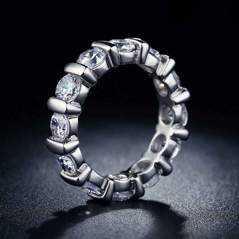 Ring med små Cubic Zirconia i 18K Vit Guldplätering - 3
