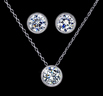 Smyckeset  "The Eye" med Cubic Zirconia Solitaire samt i Platinumplätering