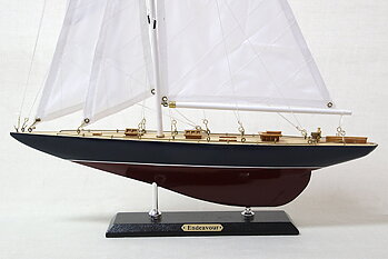 Endeavour båtmodell 39x54 cm