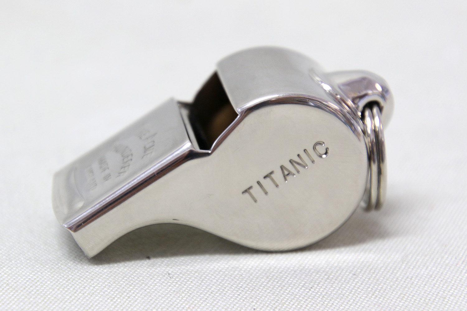 Titanic Visselpipa - 2