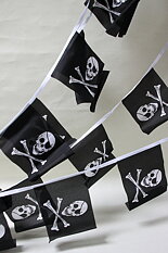 Jolly Roger bunting 15x22 cm