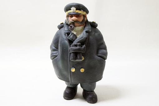 Kapten i Polystone 23 x 13 cm