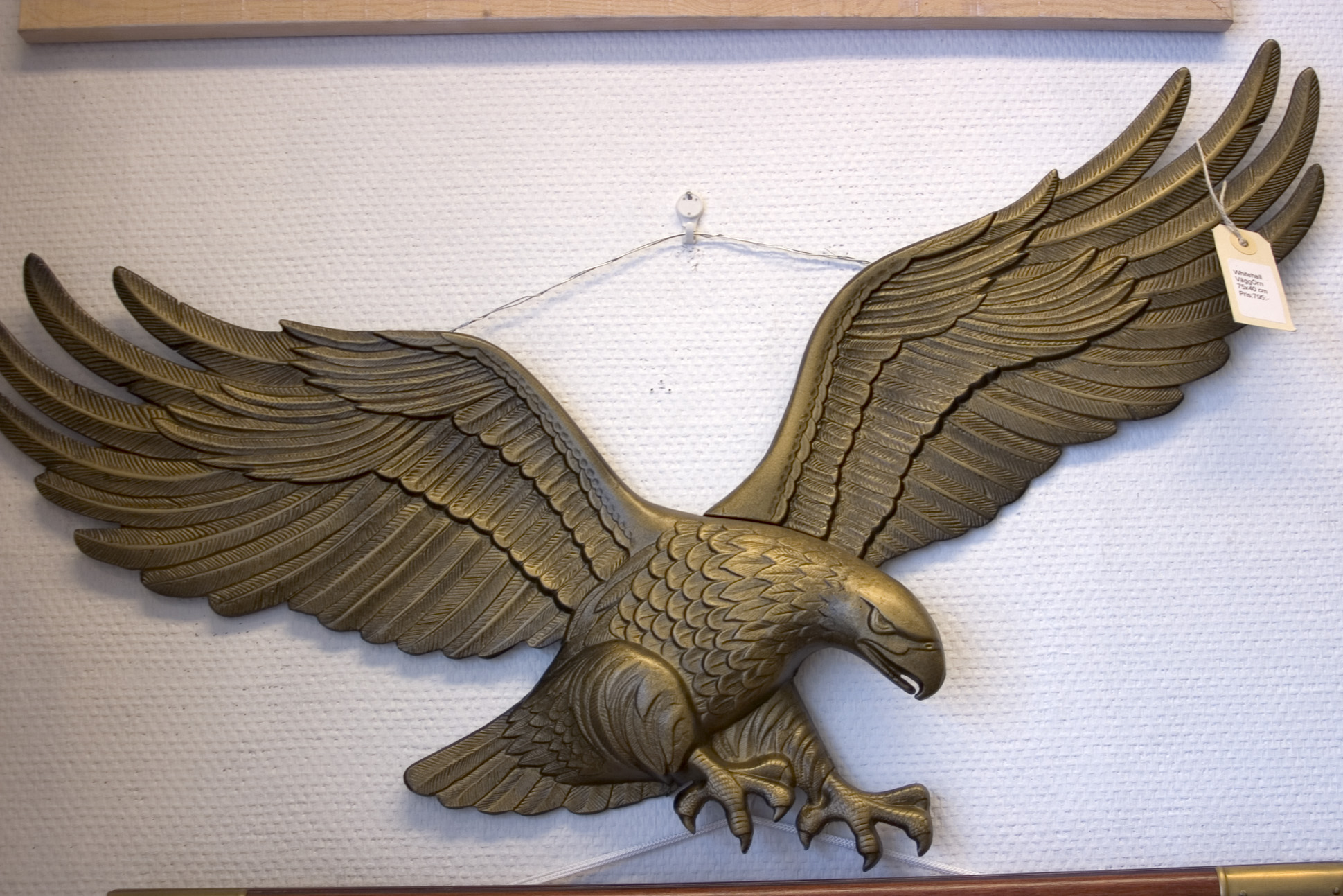 Wall eagle