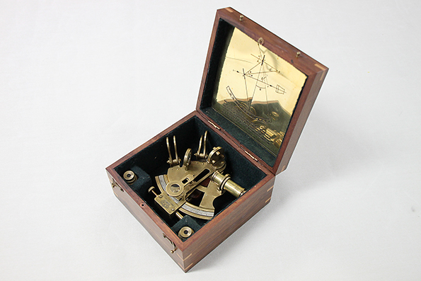 Sextant in Wooden 14x12 cm - 4
