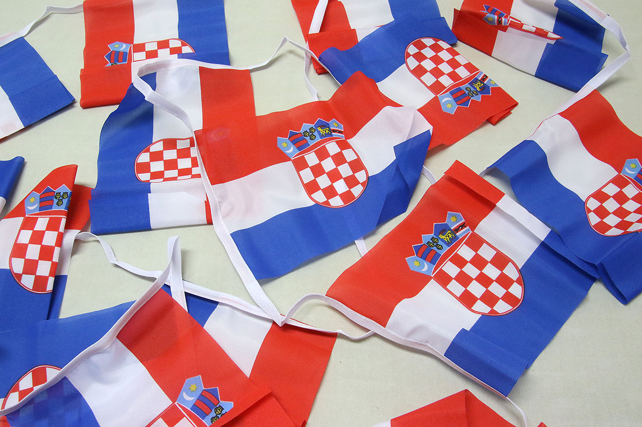 Croatia Flag Game 15x22 cm
