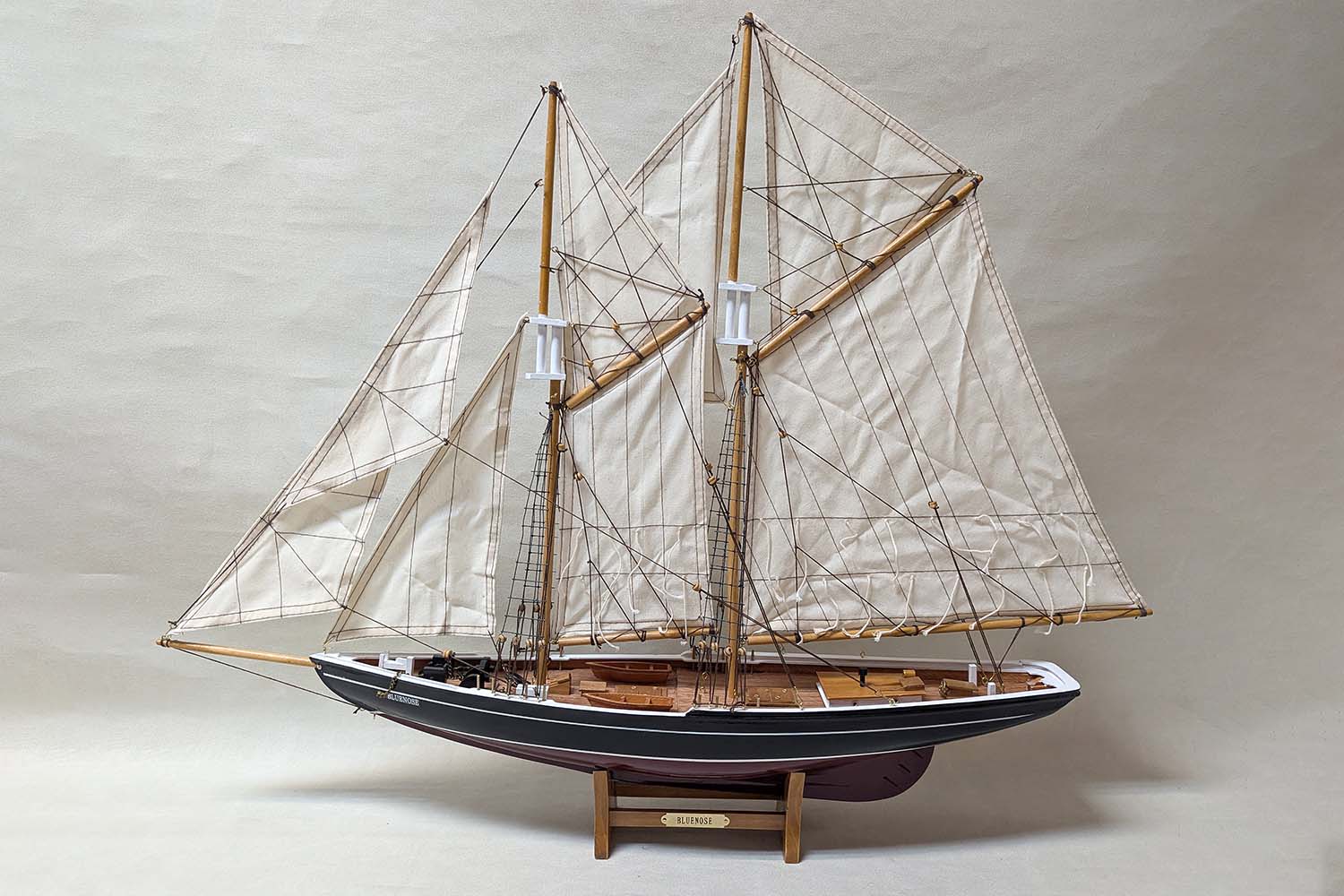 Bluenose schooner 80x67