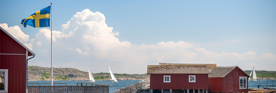 Vi går mot ljusare tider! Dags att köpa flagga och vimpel. Vi har dem här.