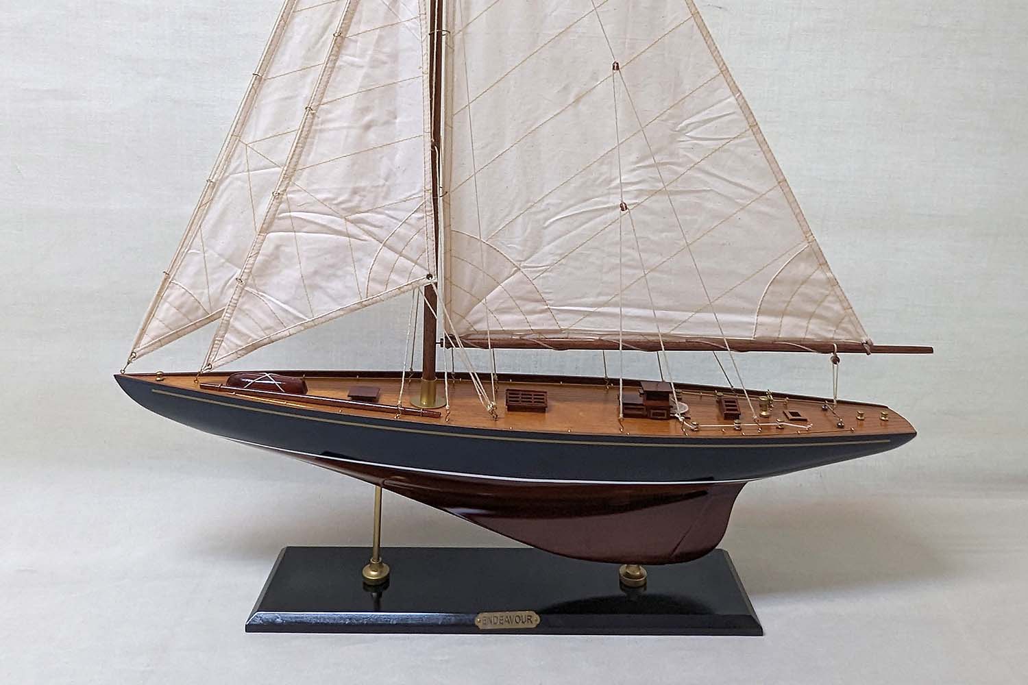 Endeavour j-båt modell!  Den perfekta interiördetaljen.