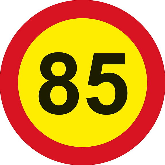 Hastighetsmärke 84 + 85 km/h