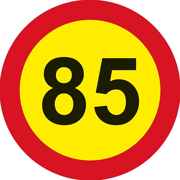 Hastighetsmärke 84 + 85 km/h