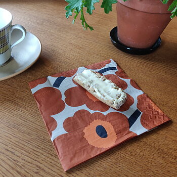 Unikko Terracotta servett från Marimekko 