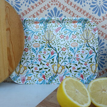 Flora bricka 27x20 cm från Åry Home