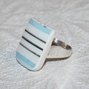  Ring i porslin från Kila Design 