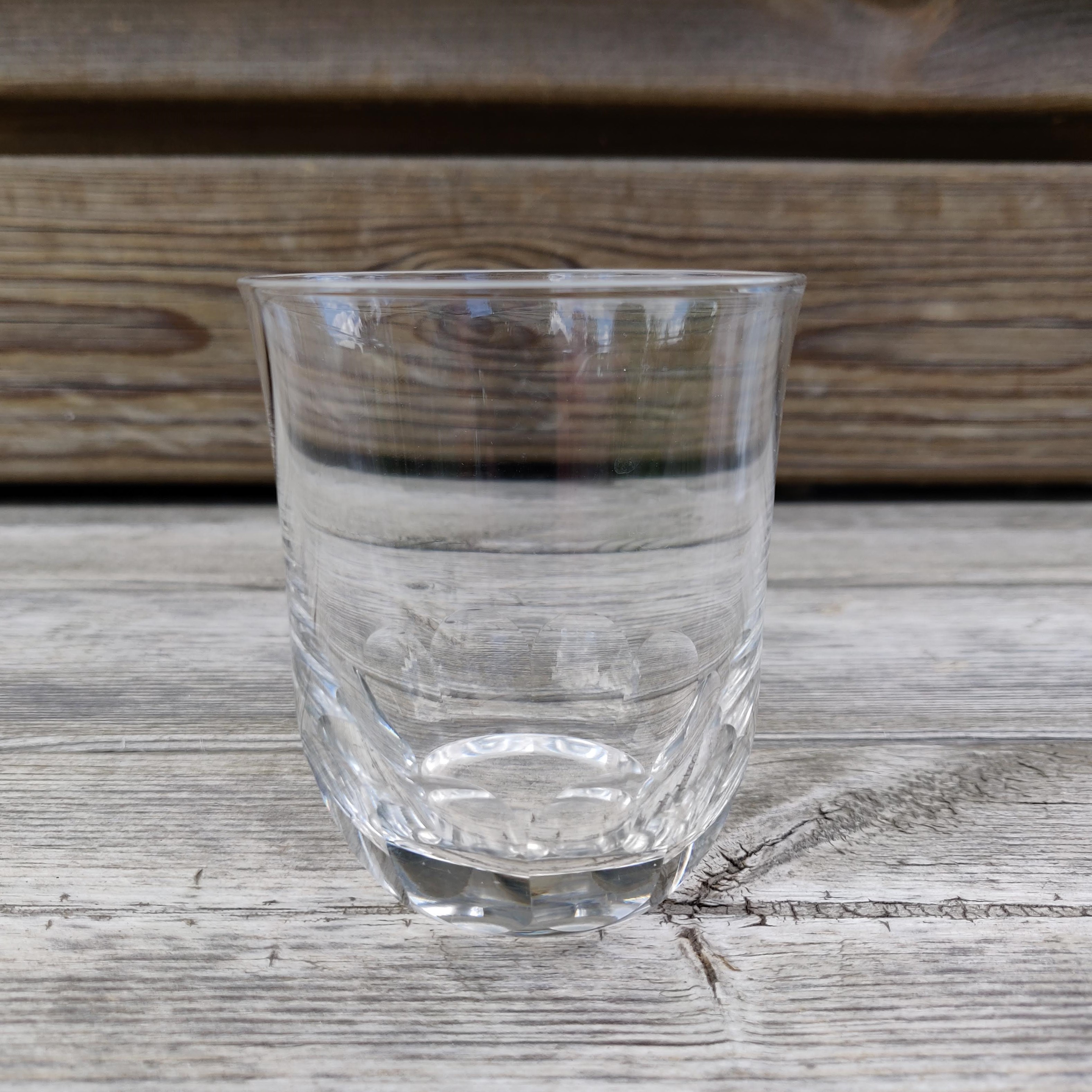 Selterglas slipat i nederkant