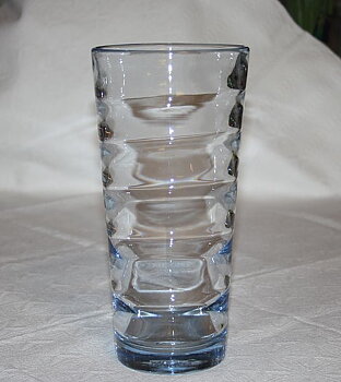 Blåtonad glasvas 