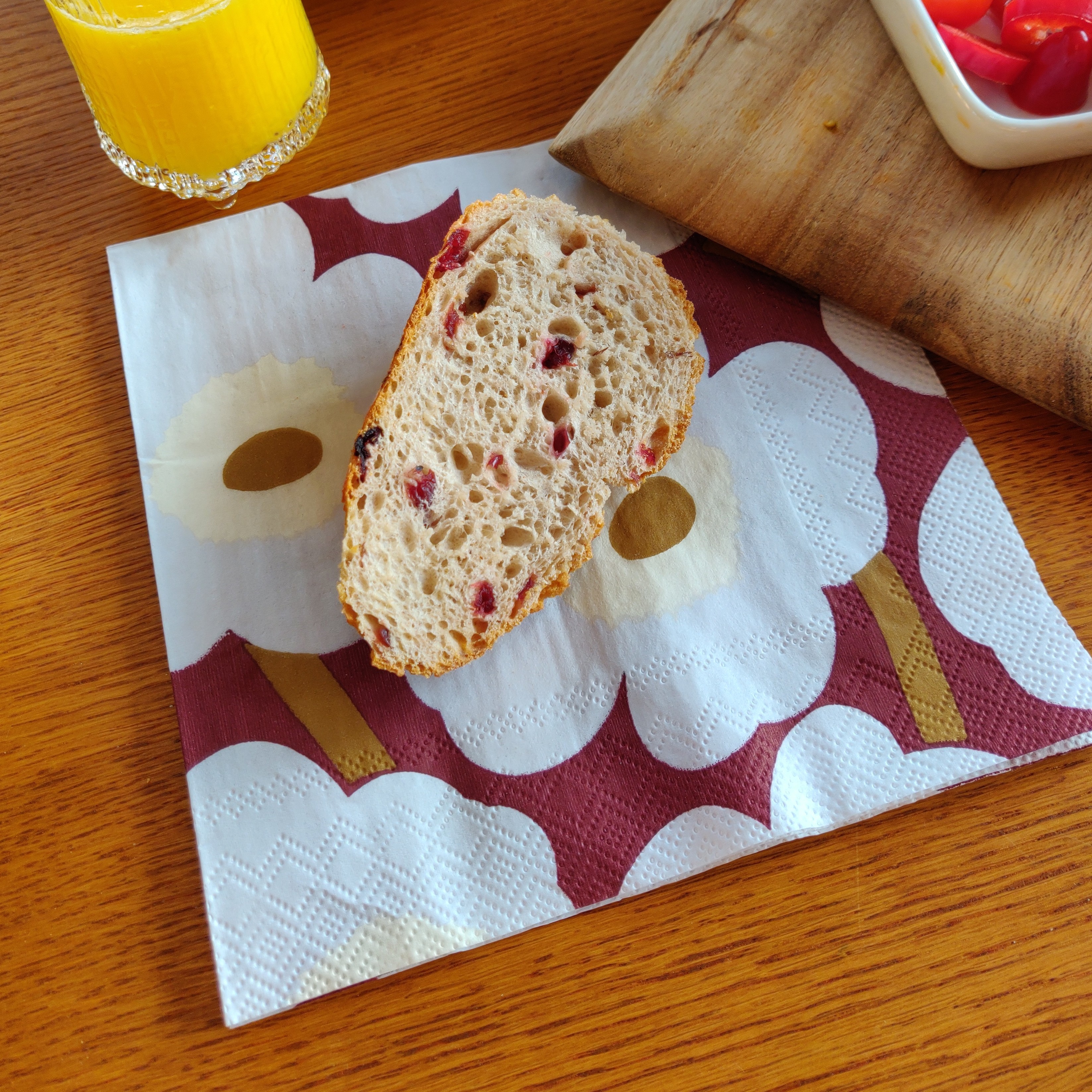 Unikko Bordeaux servett från Marimekko 