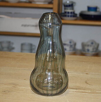 Vas från Glödheta glasbruk