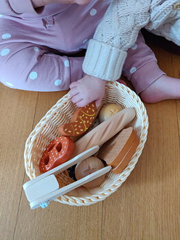 Korg med bröd - Leksaksmat