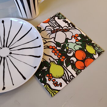 Pala Taivasta grå servett från  Marimekko 