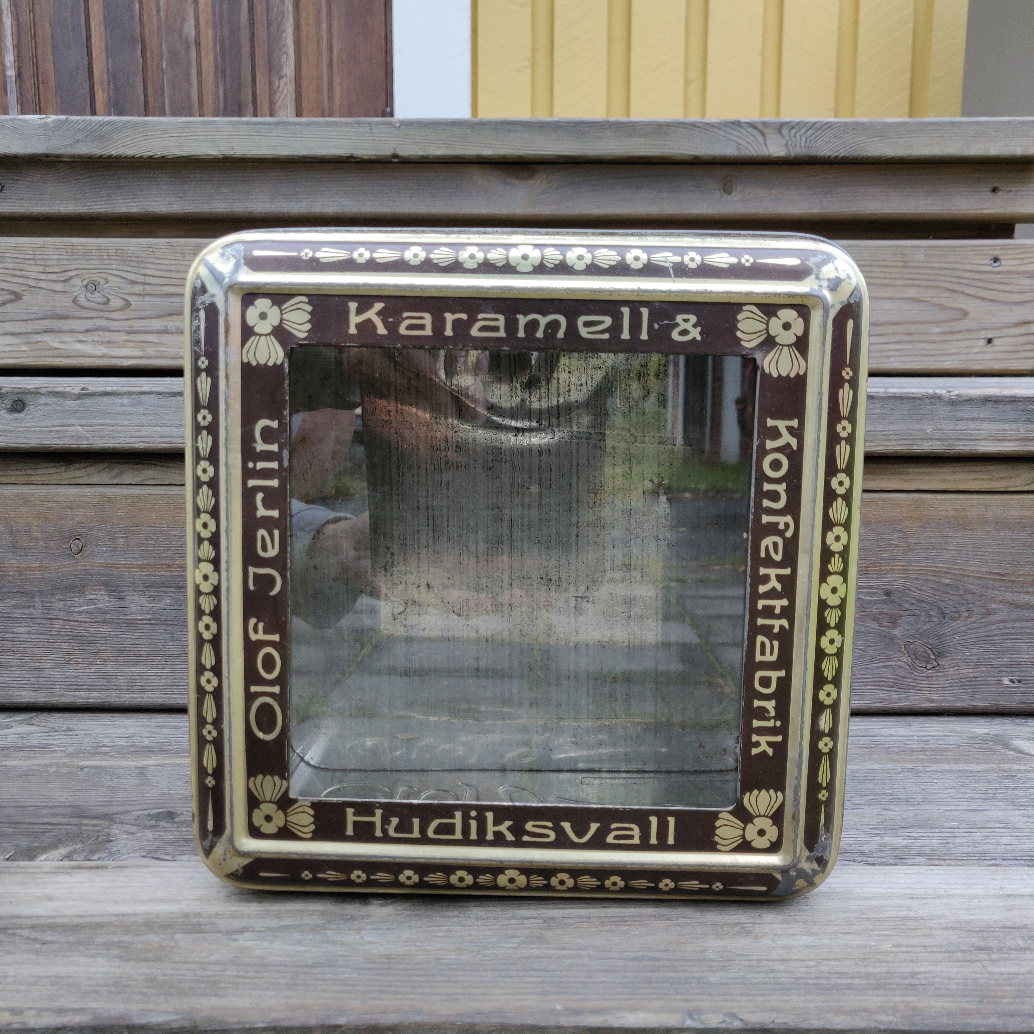 Olof Jerlin Karamell- & konfektfabrik Plåtburk - 2