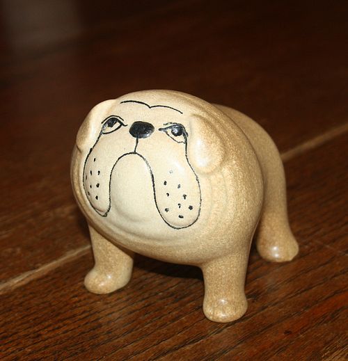 Bulldog brun av Lisa Larson  - 4