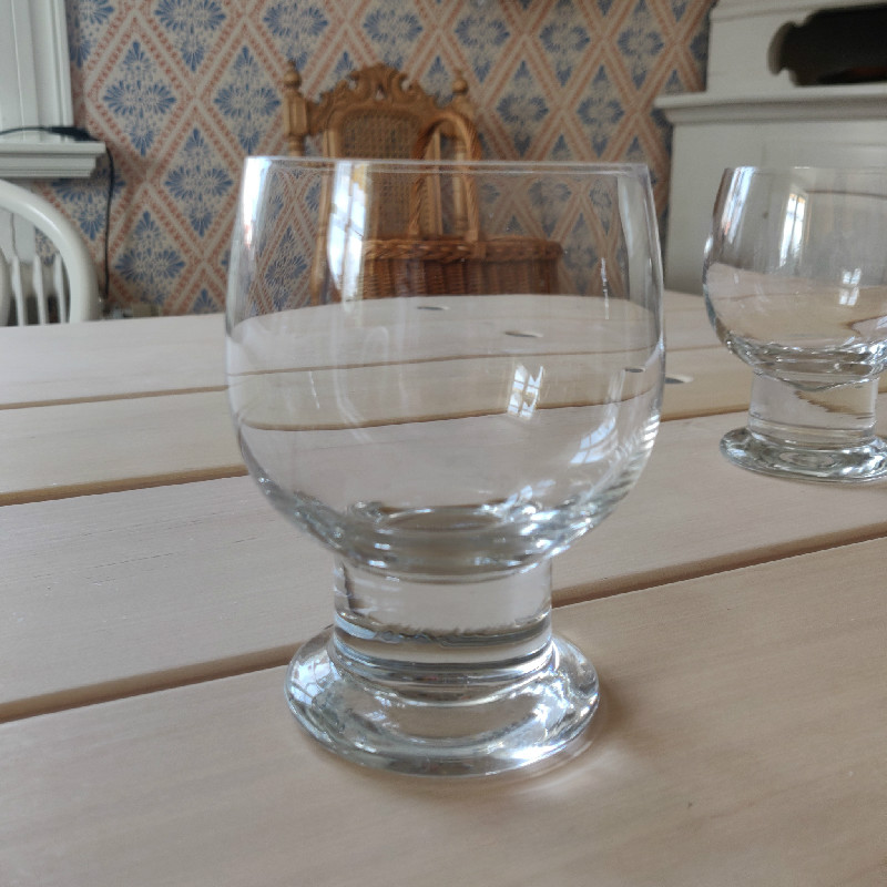 Måtta vinglas från Orrefors