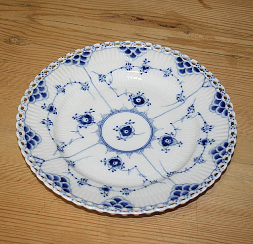  Musselmalet tallrik 1086 från Royal Copenhagen