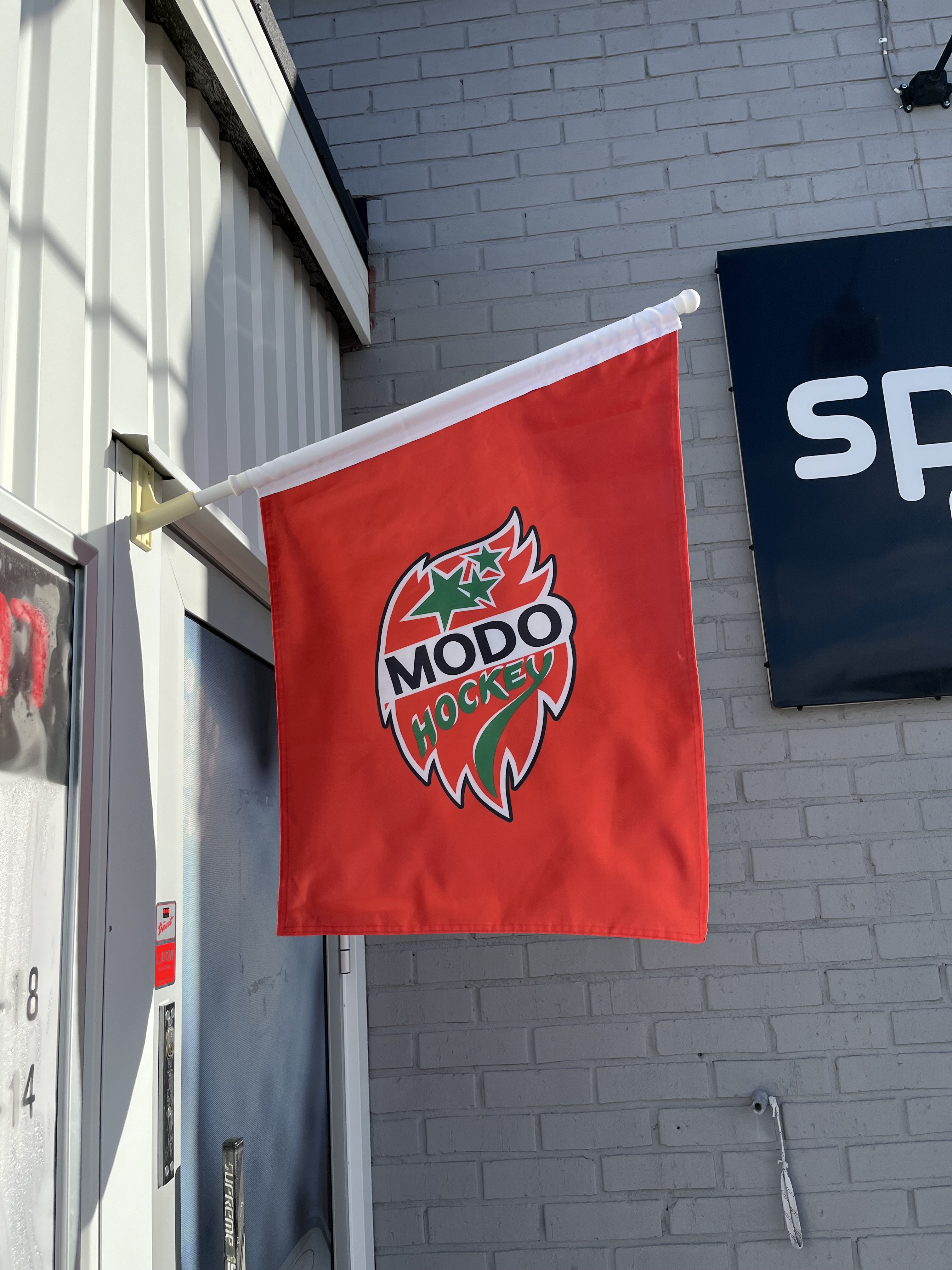 Facade flag with bracket - MoDo Hockey