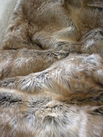 FUSKPÄLSPLÄD - COYOTE