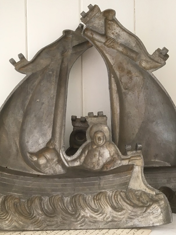 ANTIK GLASSFORM/CHOKLADFORM