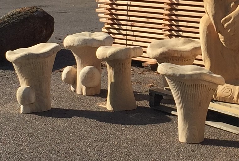 Träskulptur Kantarell pall - 3