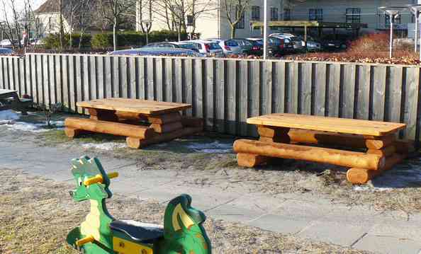 Robinia bord till de minsta